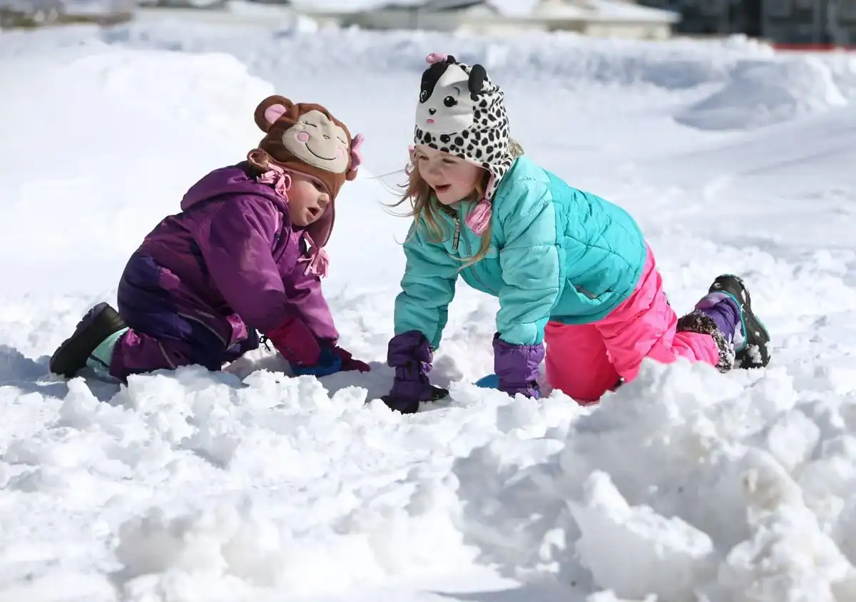 You are currently viewing 15 Snow Day Activities for Your Child with Special Needs